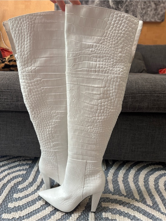 Vince Camuto Shoes - Vince Camuto Minnada White Croc Embossed Over The Knee Boots Size 6M Like New